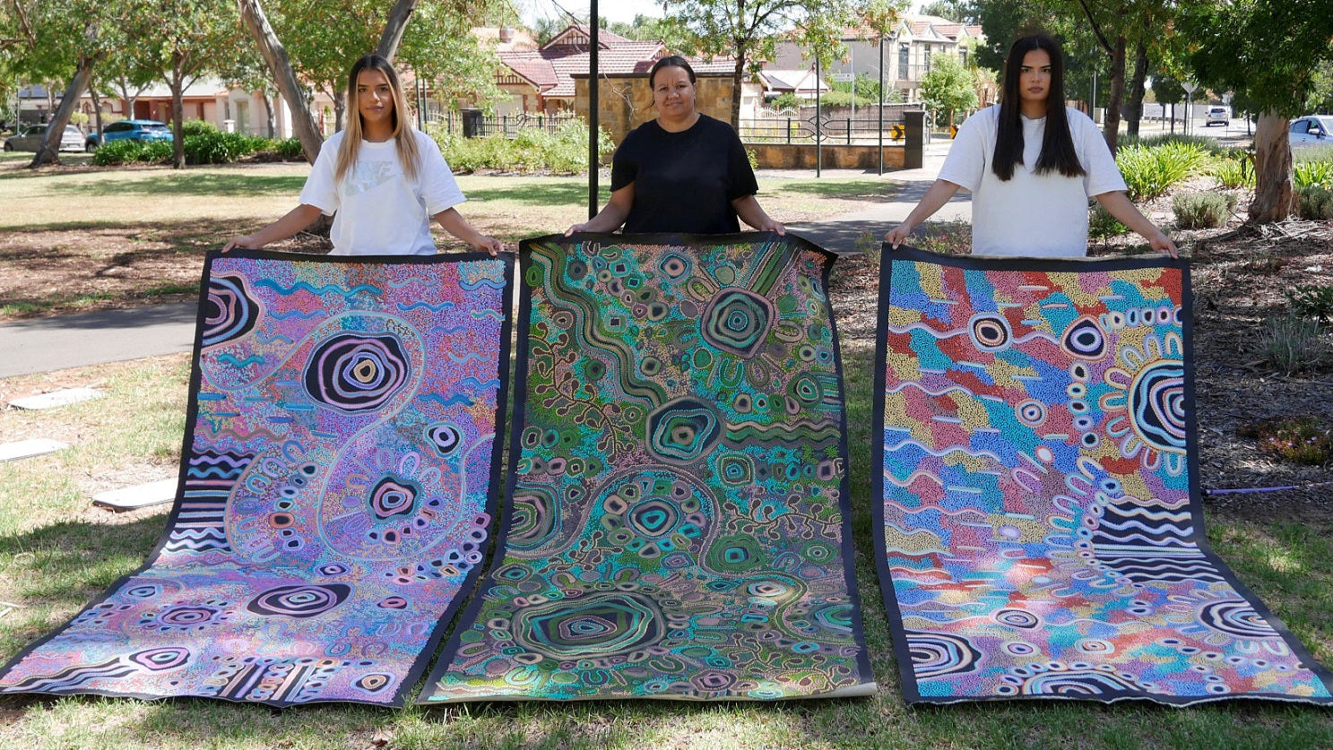 <p>About KT <em>Aboriginal</em> Fine Art</p>